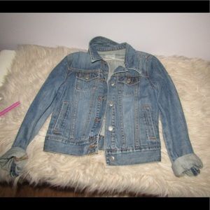 ✨denim jacket✨